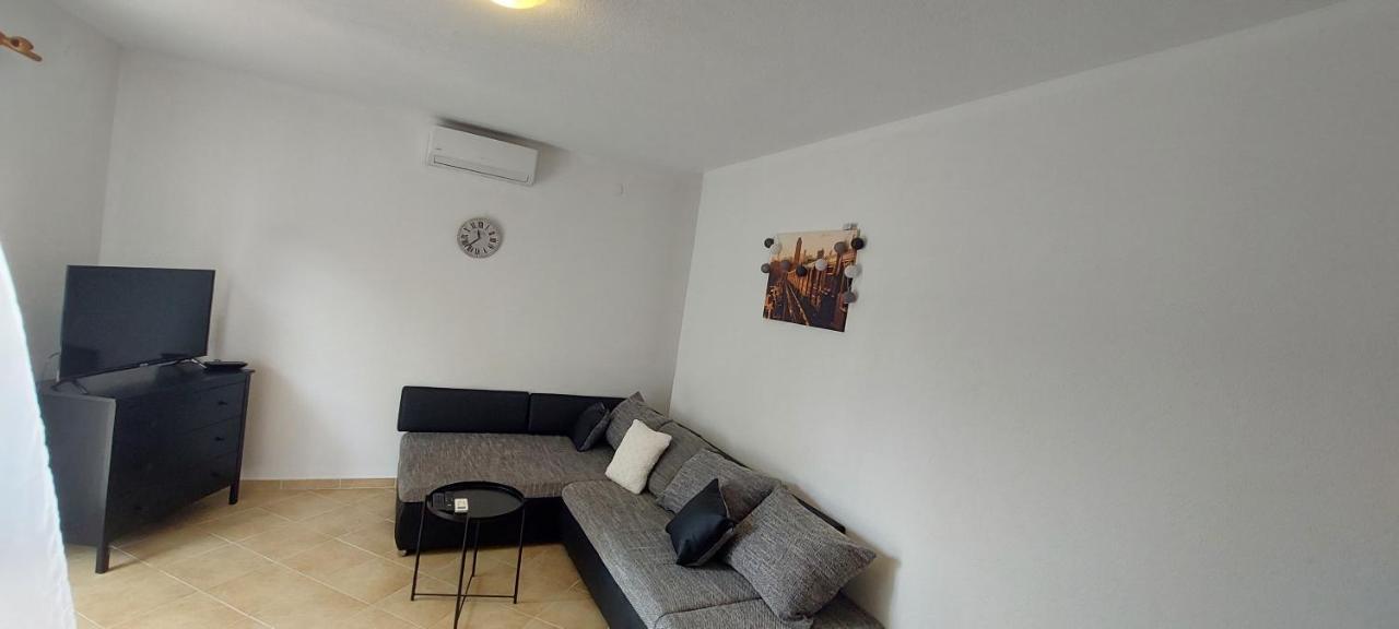 Apartments Radic Rogoznica  Exterior photo