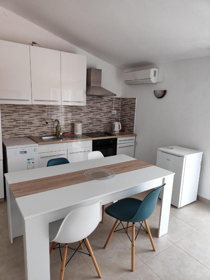 Apartments Radic Rogoznica  Exterior photo